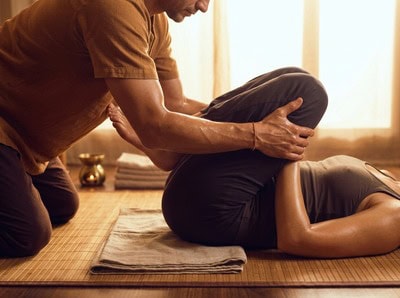 Thai Massage for Sciatica: How Stretching and Acupressure Can Ease the Pain ★★★★★